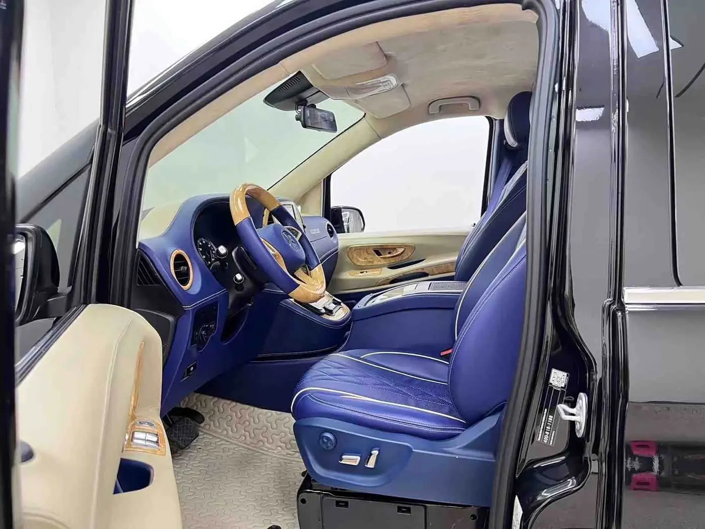 Mercedes-Benz Vito 2020 — Photo 10/20