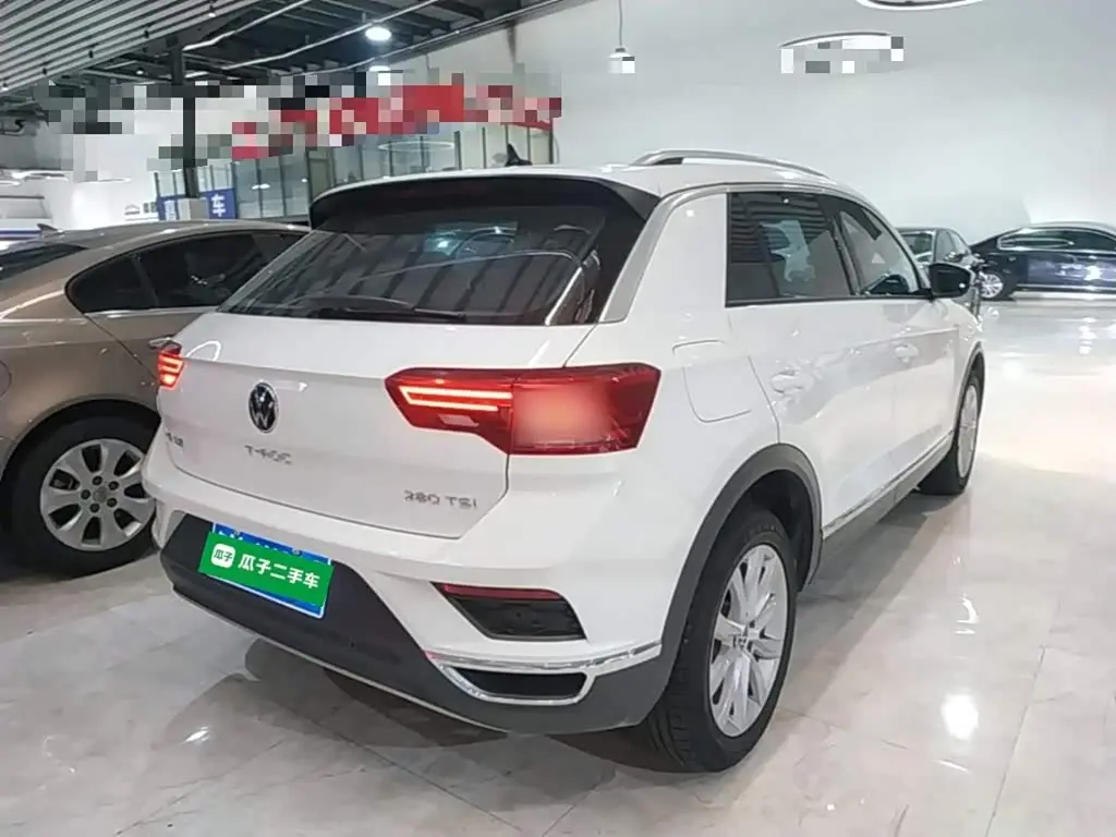 Volkswagen T-ROC 2023 — Photo 7/20
