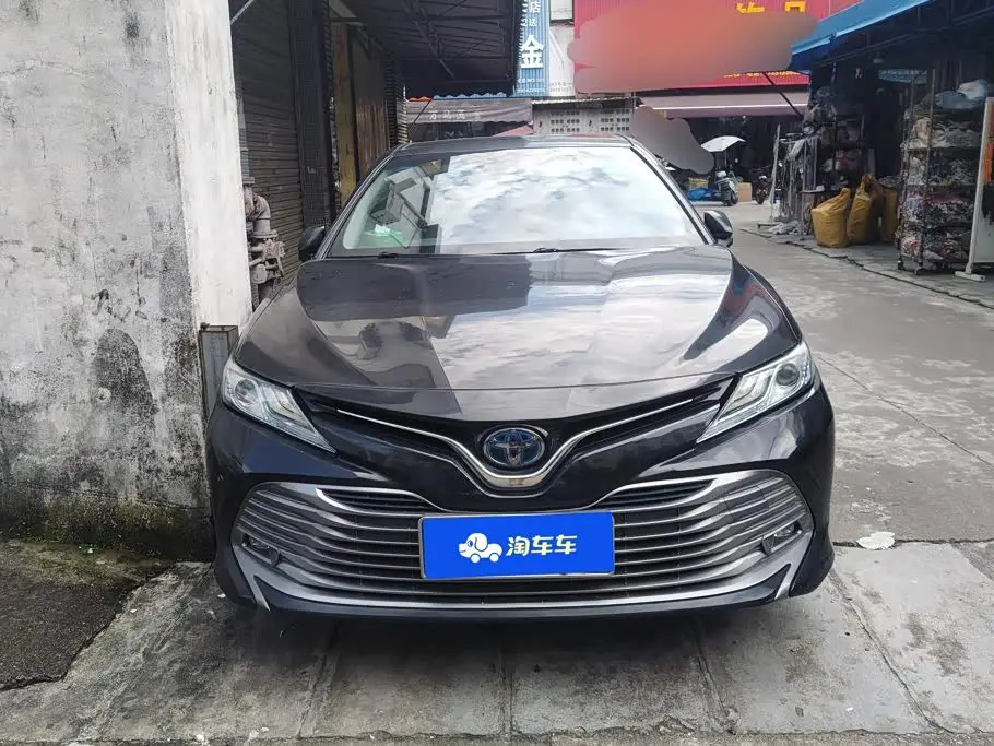 Toyota Camry 2019 — Photo 2/15