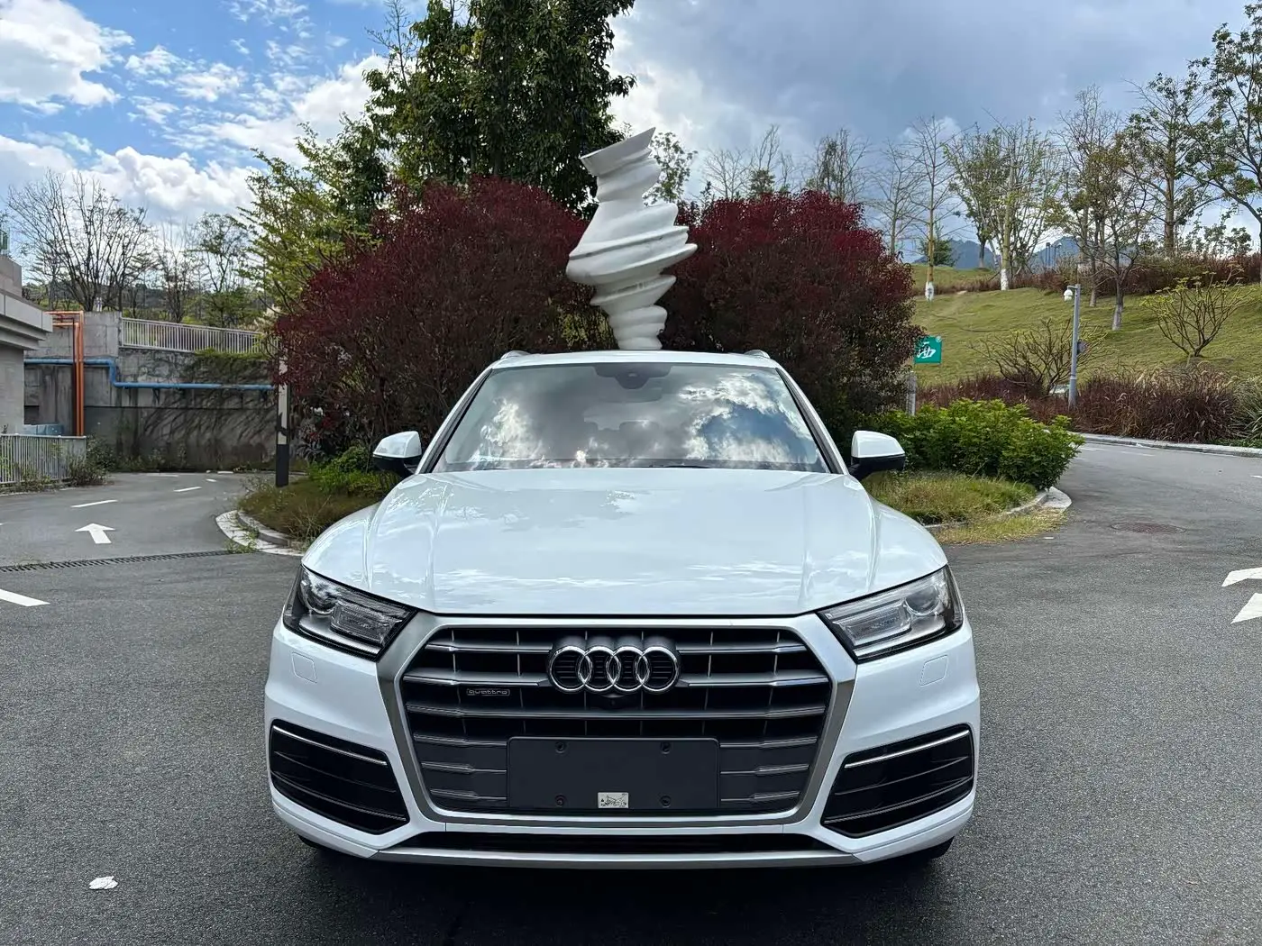 Audi Q5L 2020 — Фото 2/15