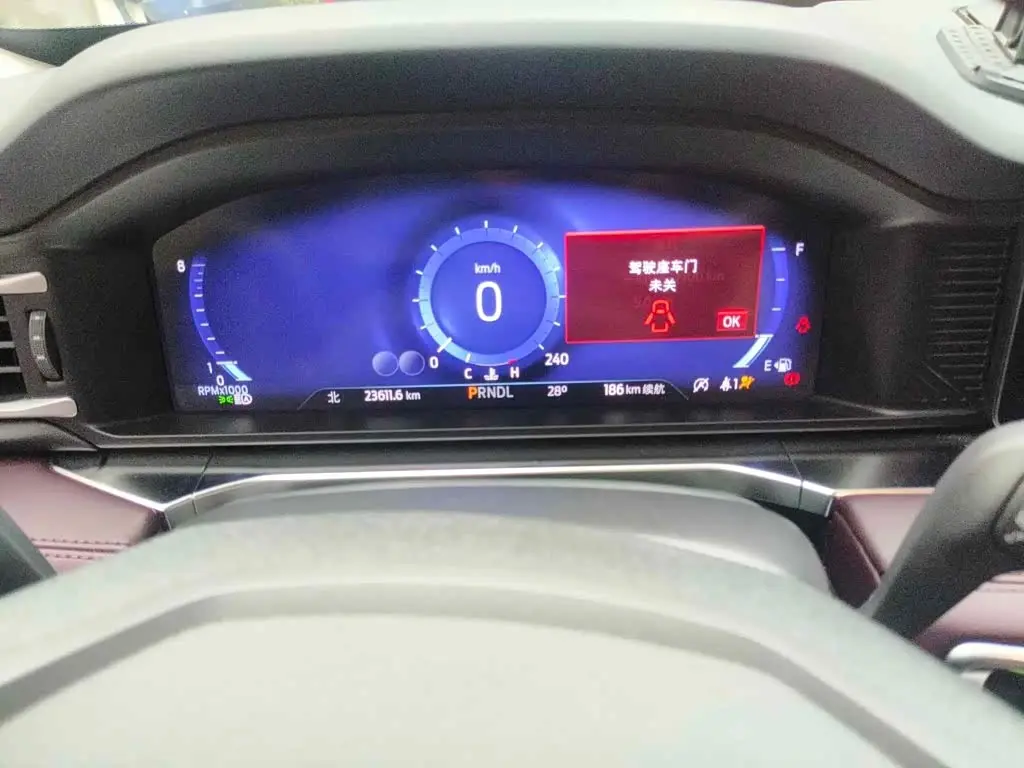 Ford Explorer 2023 — Şəkil 4/13