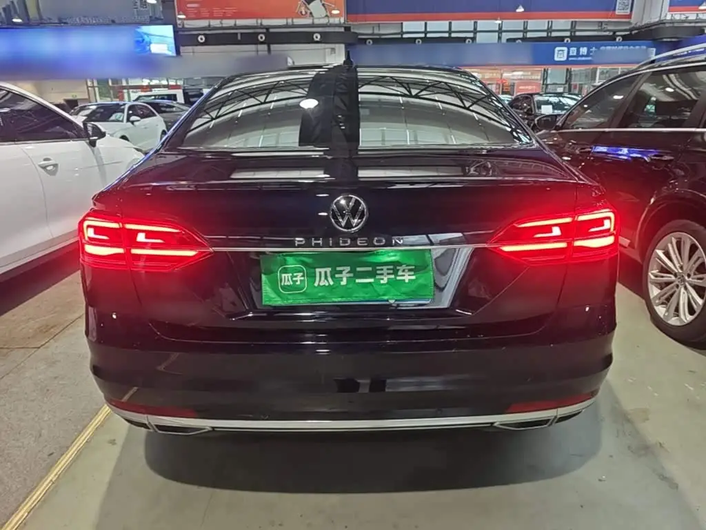 Volkswagen Phideon 2021 — Photo 6/20