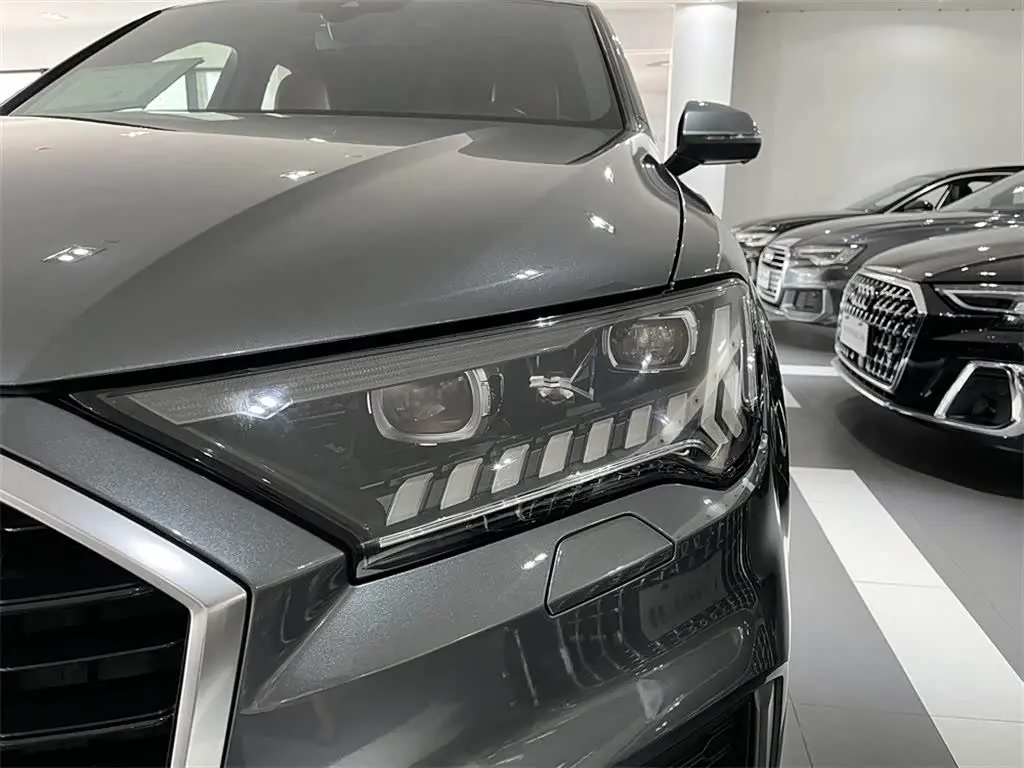 Audi Q7 2023 — Photo 14/16