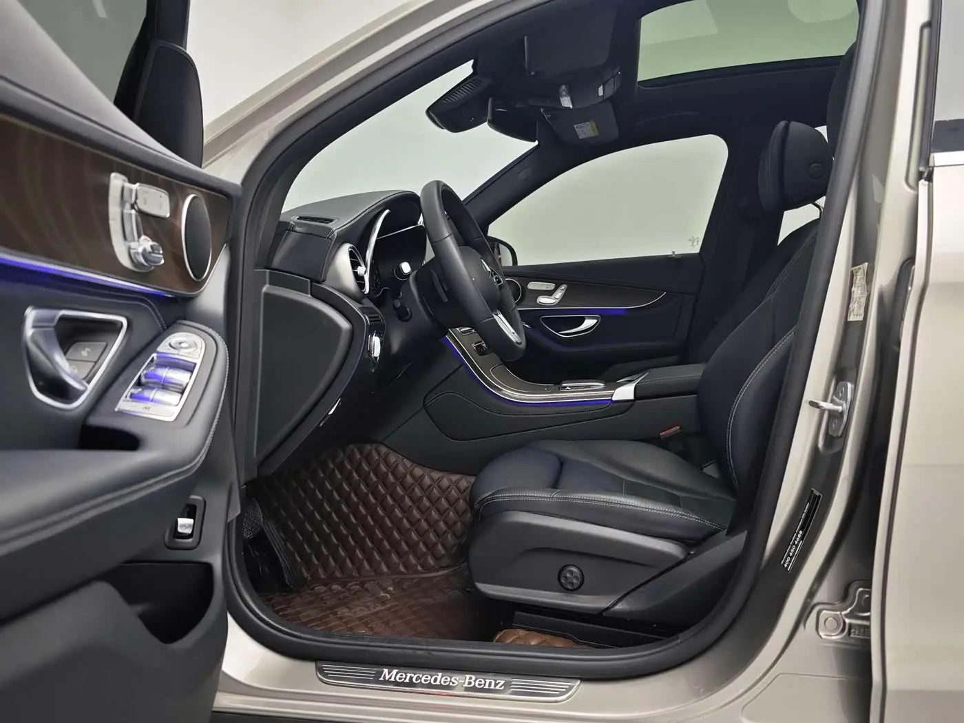 Mercedes-Benz GLC 2020 — Photo 10/16