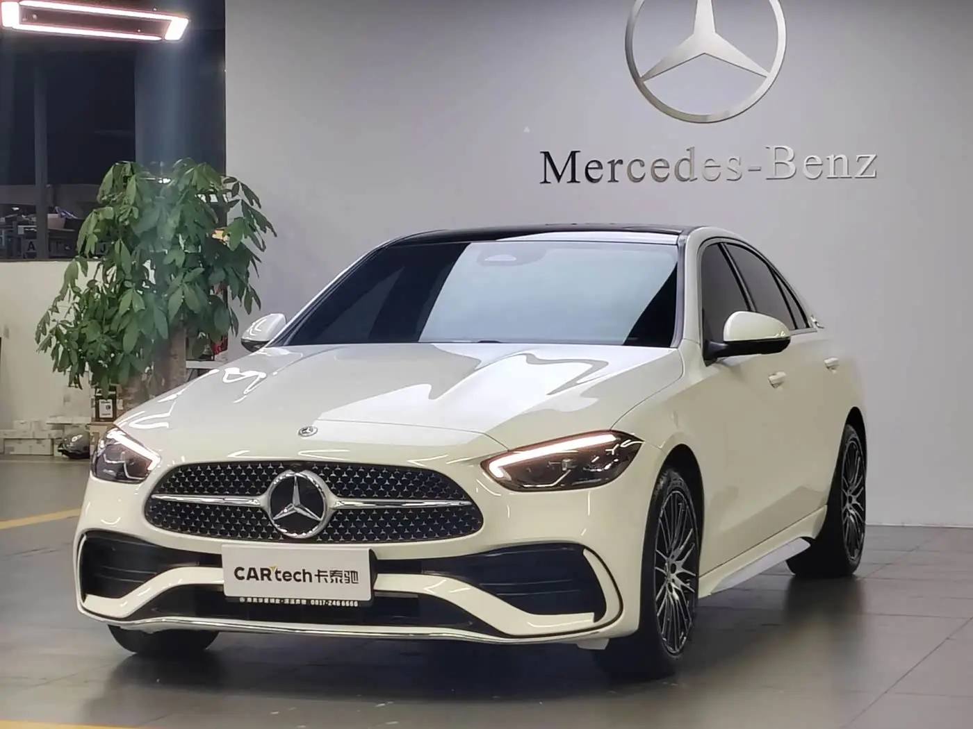 Mercedes-Benz C-Class 2024 — Photo 1/20