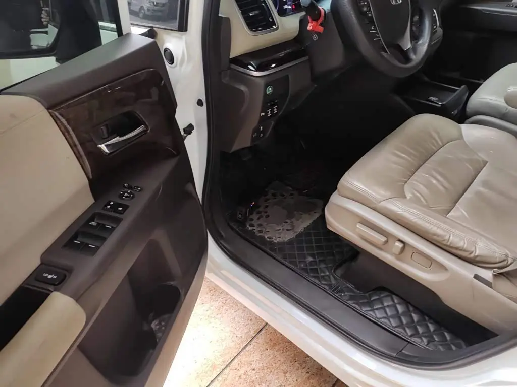 Honda Odyssey 2017 — Photo 16/20
