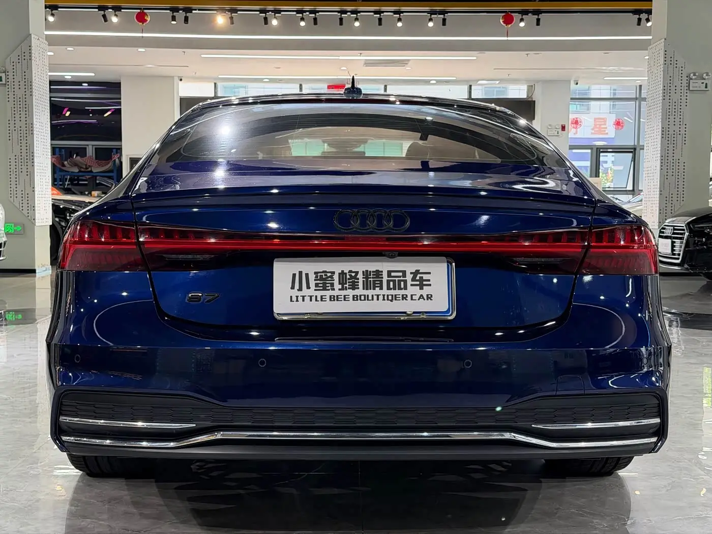 Audi A7 2021 — Фото 16/17
