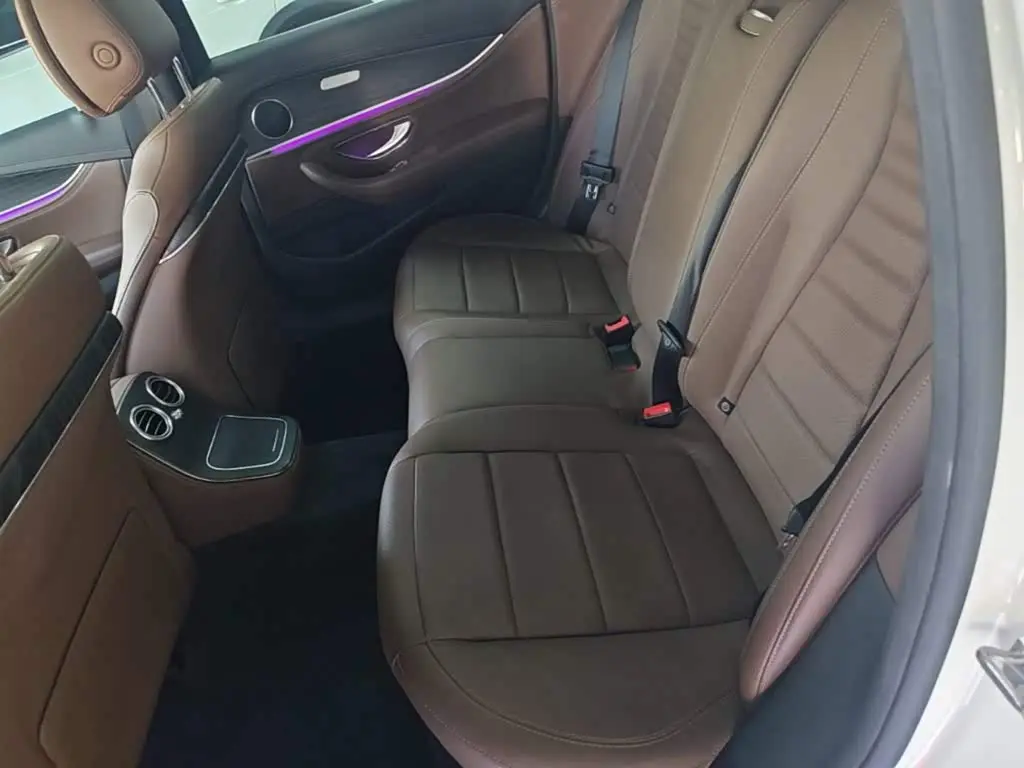Mercedes-Benz E-Class 2023 — Фото 17/20