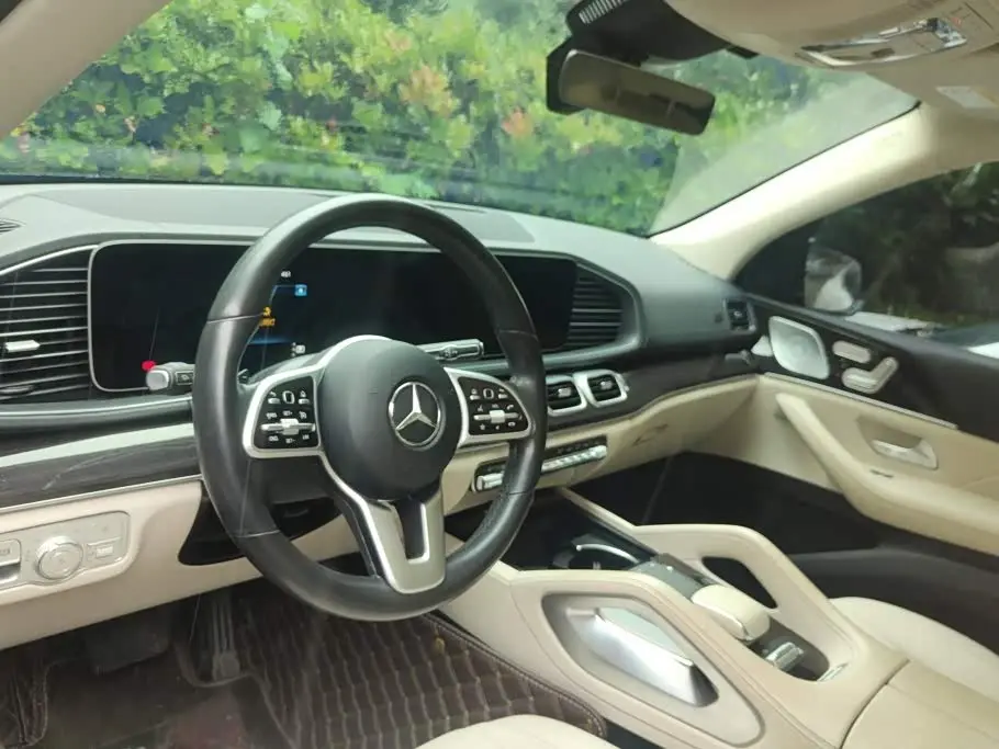 Mercedes-Benz GLE 2021 — Photo 12/16