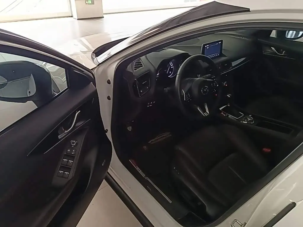 Mazda CX-4 2020 — Photo 16/20