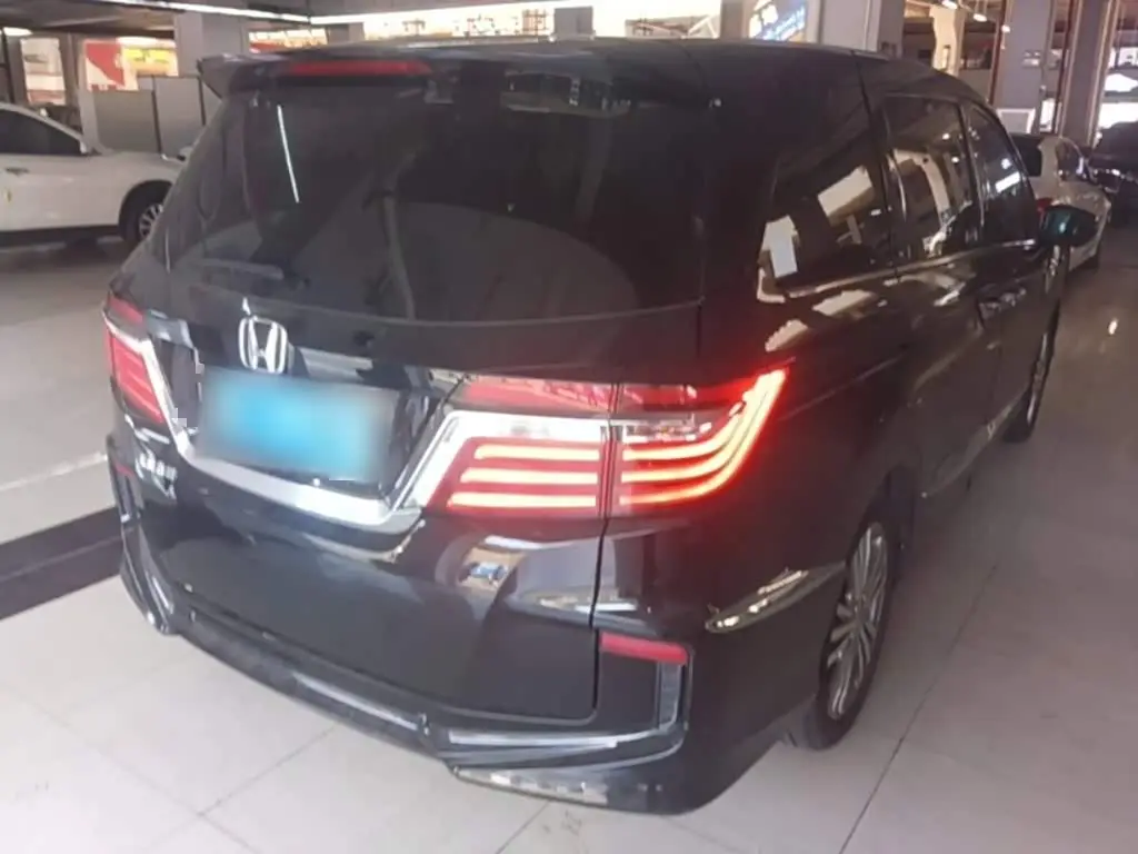 Honda Elysion 2018 — Şəkil 7/20