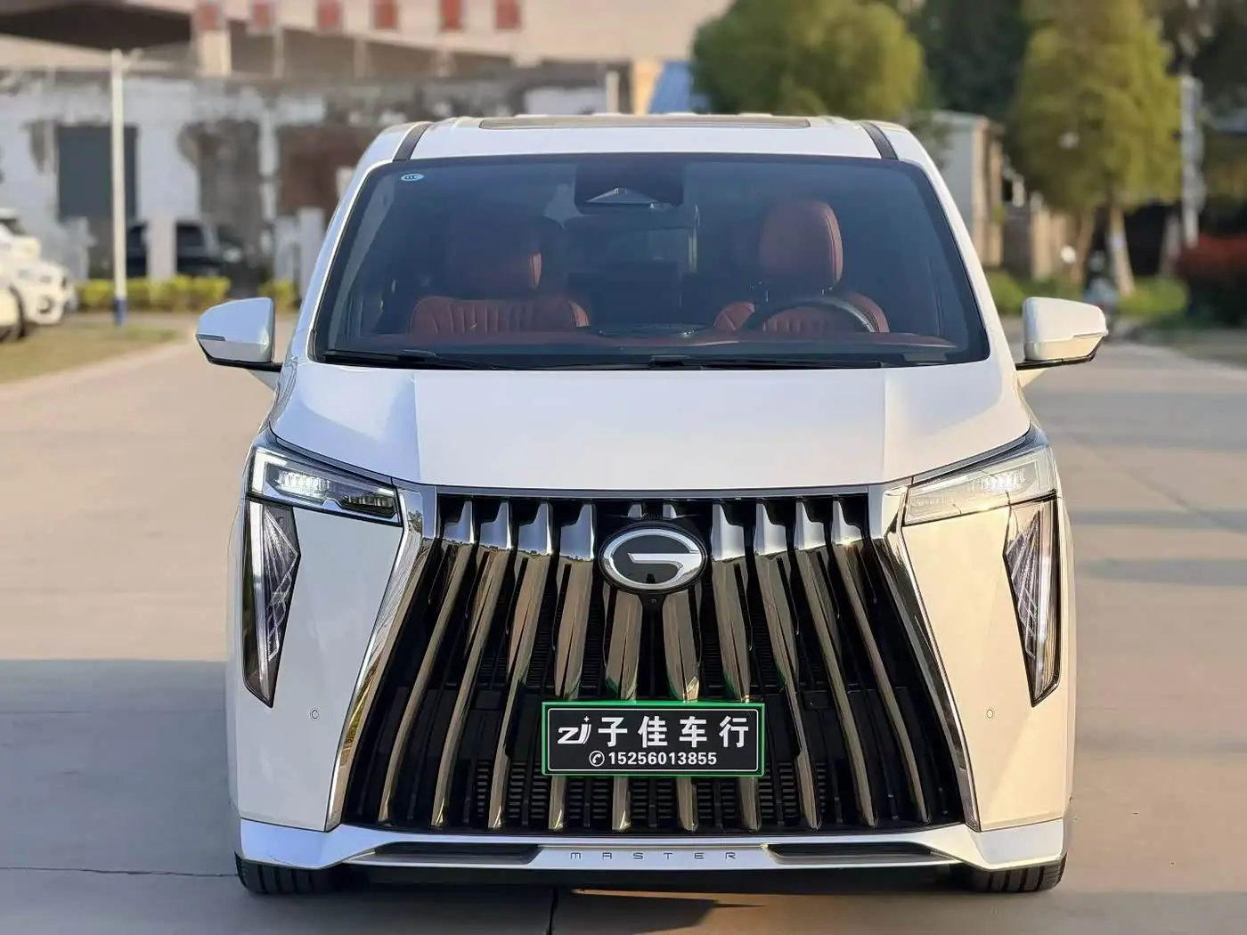 GAC Trumpchi Trumpchi M8 2024 — Photo 1/18
