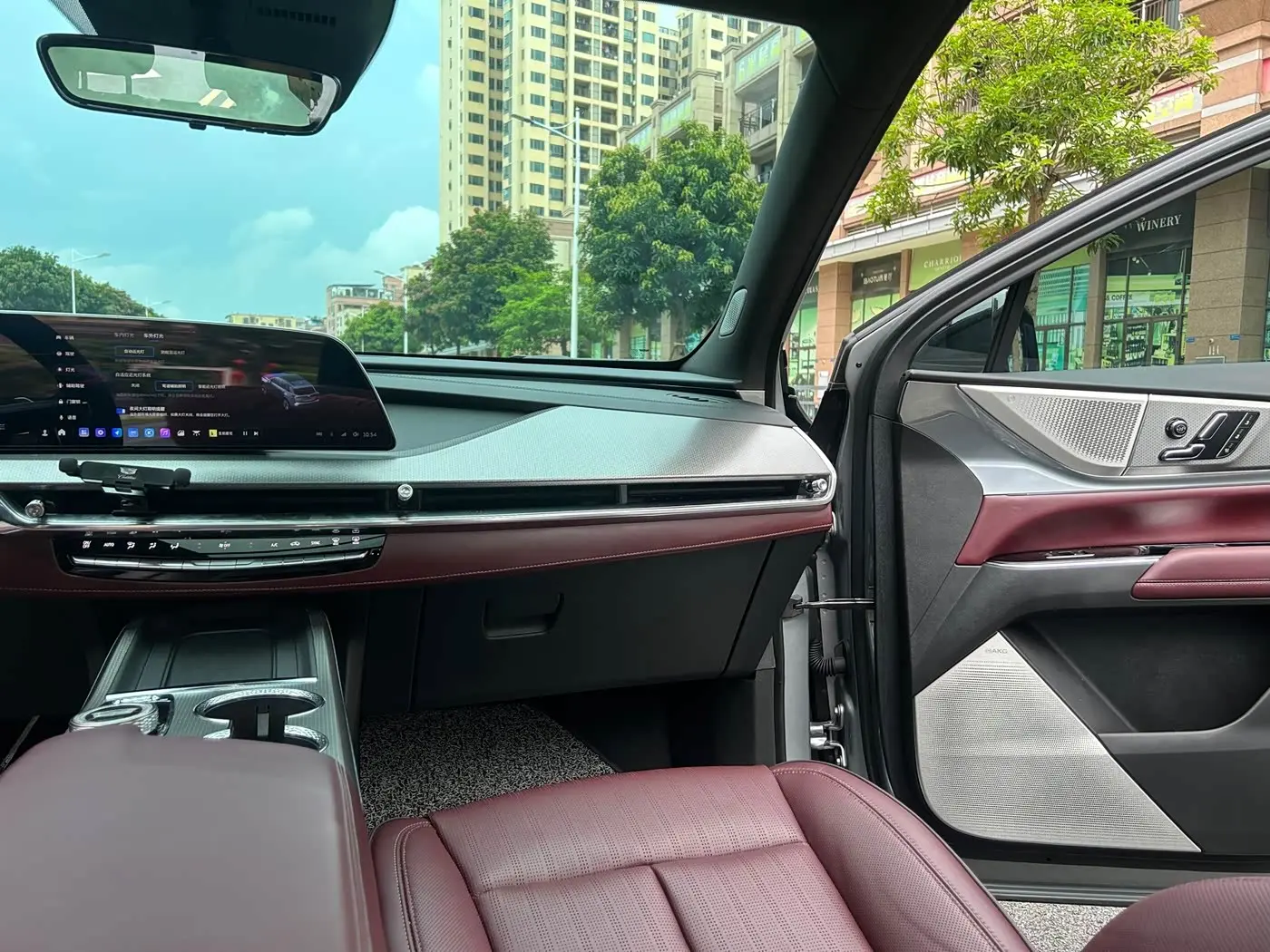 Cadillac XT5 2025 — Photo 10/20