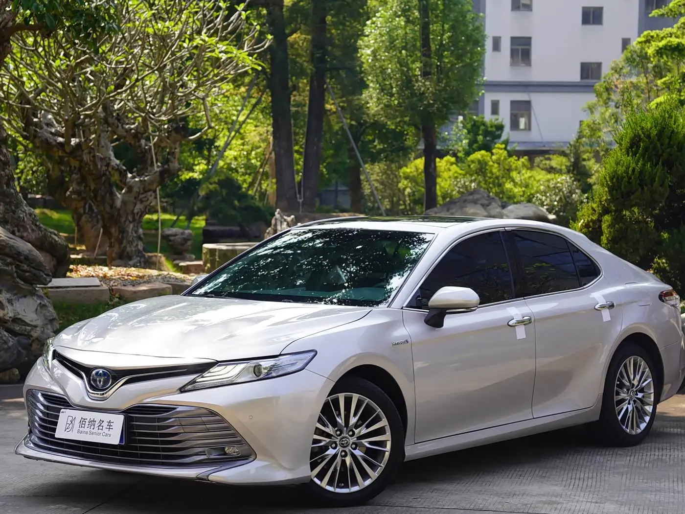 Toyota Camry 2020 — Фото 1/20
