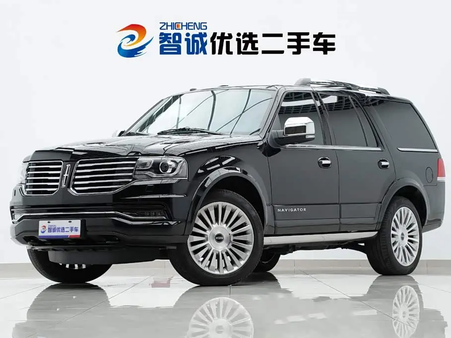 Lincoln Navigator 2018 — Şəkil 2/20