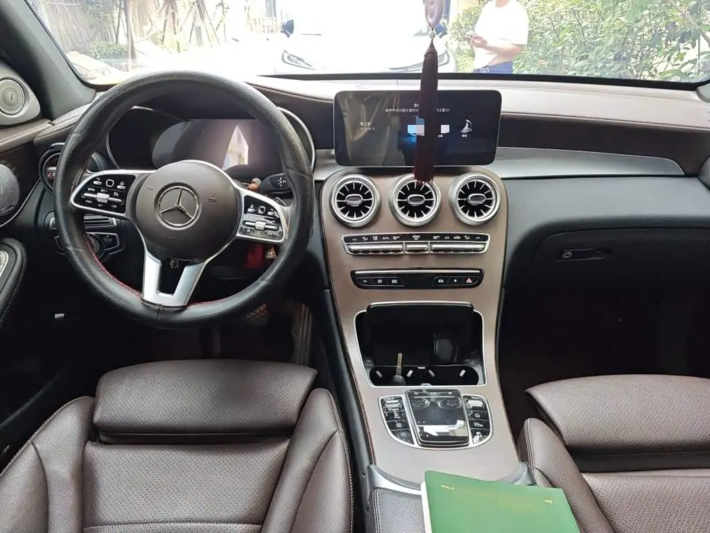 Mercedes-Benz GLC 2022 — Photo 13/20