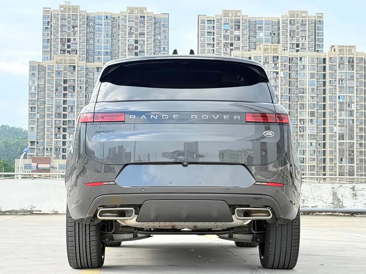 Land Rover Range Rover Sport 2023 — Photo 10/14