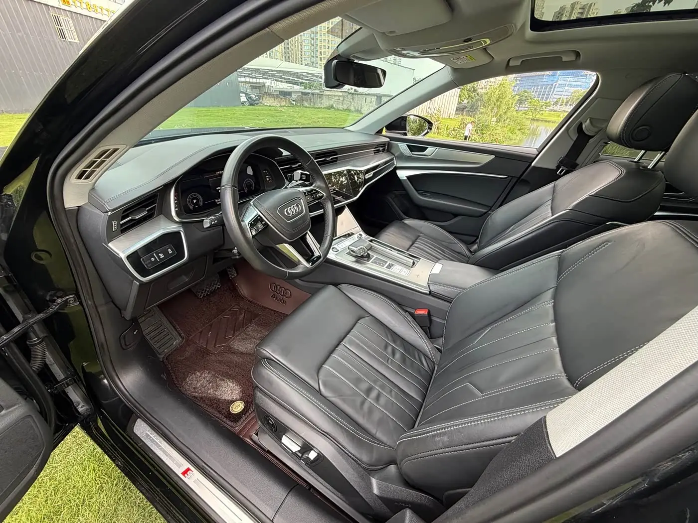 Audi A6L 2024 — Photo 7/17