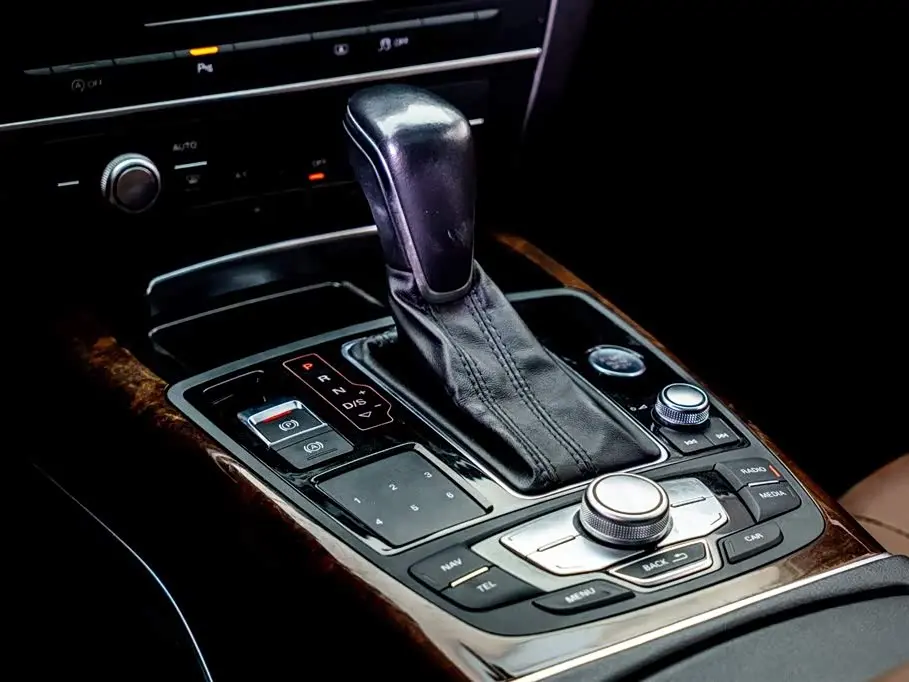 Audi A6L 2017 — Photo 13/20