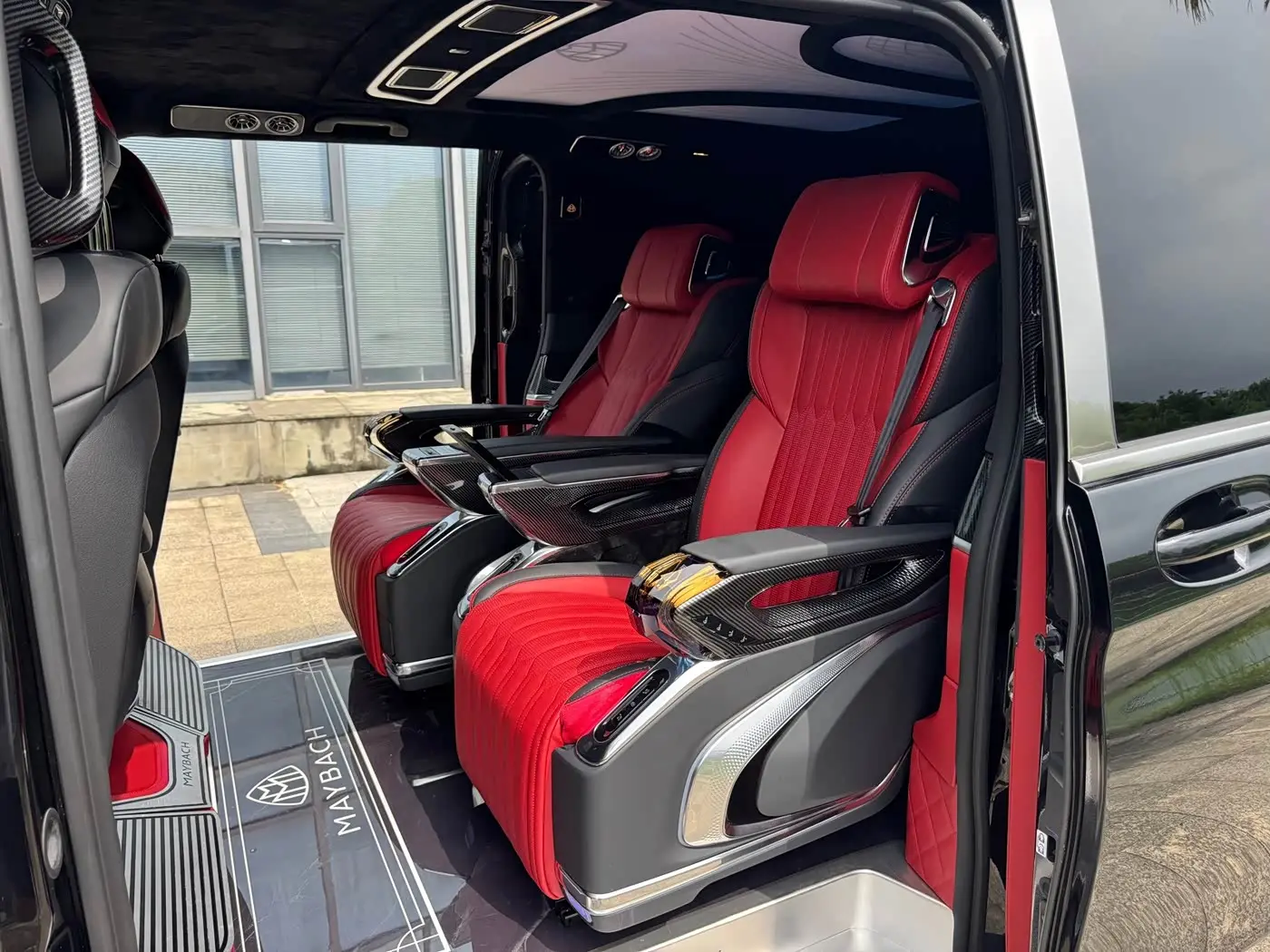 Mercedes-Benz V-Class 2023 — Şəkil 6/9