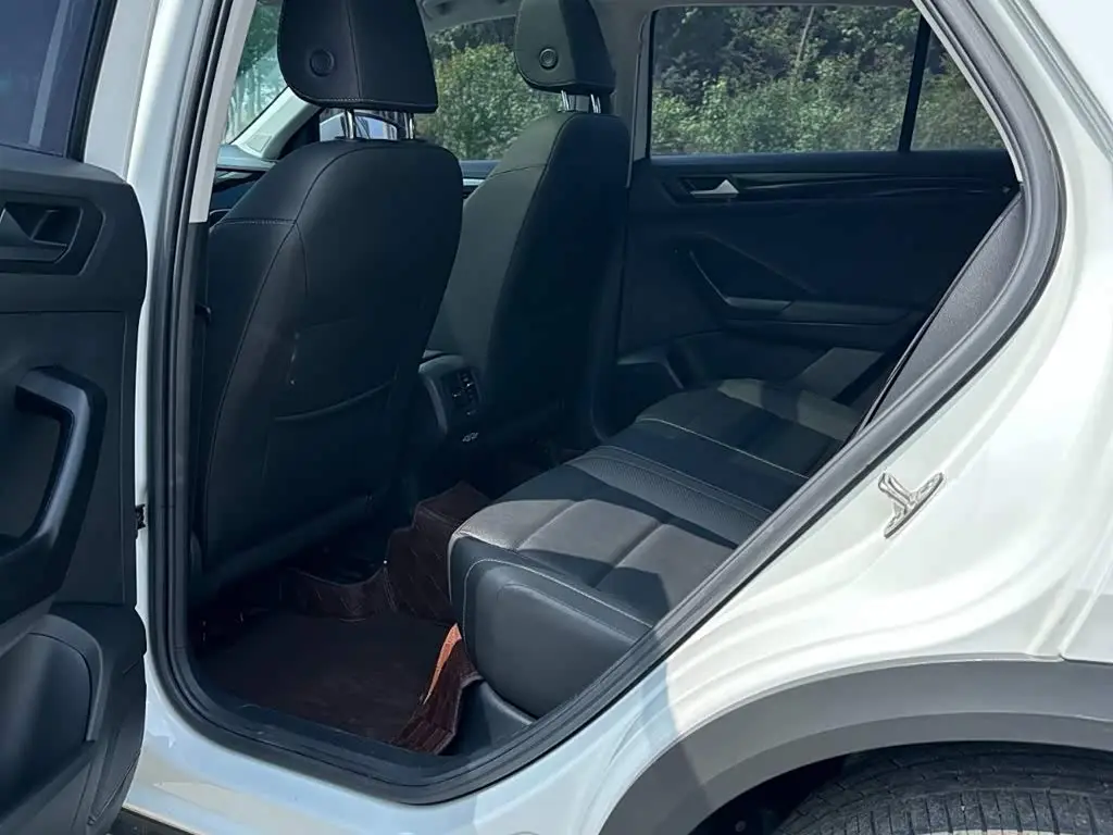Volkswagen T-ROC 2022 — Фото 8/14