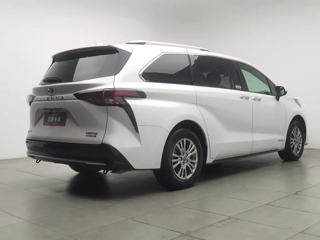 Toyota Sienna 2022 — Şəkil 2/20