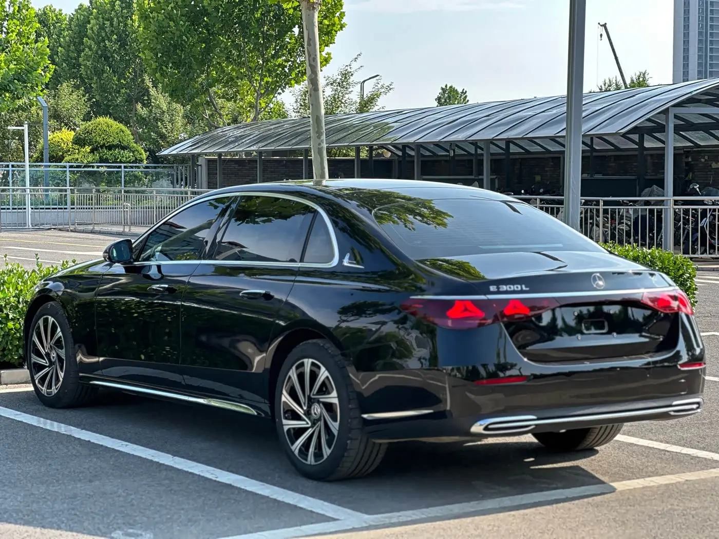 Mercedes-Benz E-Class 2024 — Şəkil 6/11