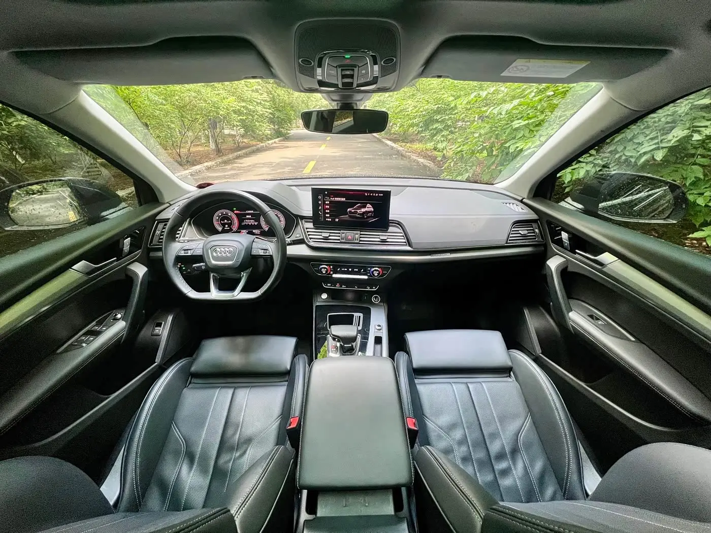 Audi Q5L 2025 — Şəkil 19/20