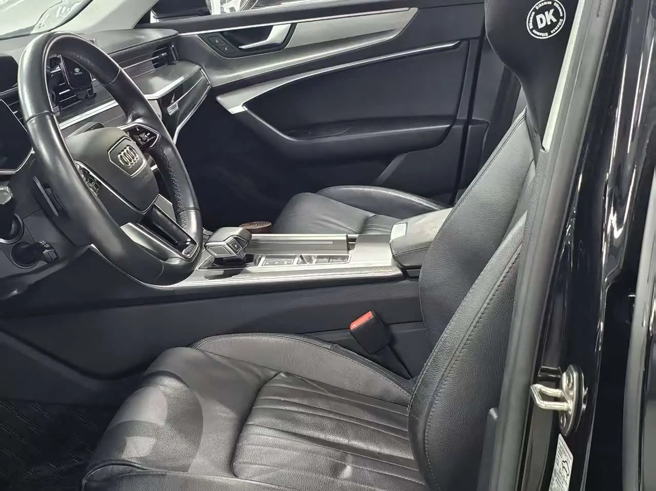 Audi A6L 2022 — Photo 8/17