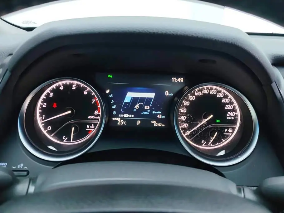 Toyota Camry 2019 — Şəkil 14/16