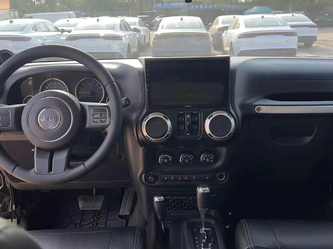 Jeep Wrangler 2012 — Şəkil 11/13