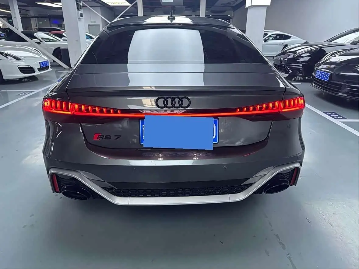 Audi A7 2021 — Фото 19/20