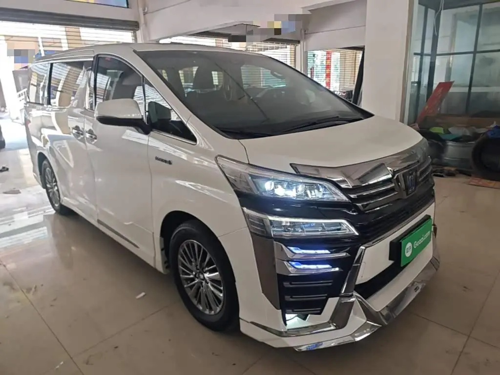 Toyota Vellfire 2022 — Photo 4/20