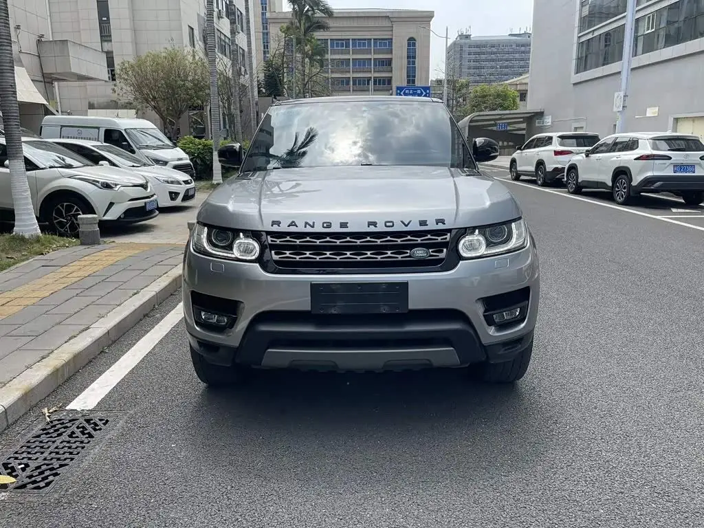 Land Rover Range Rover Sport 2017 — Photo 2/9