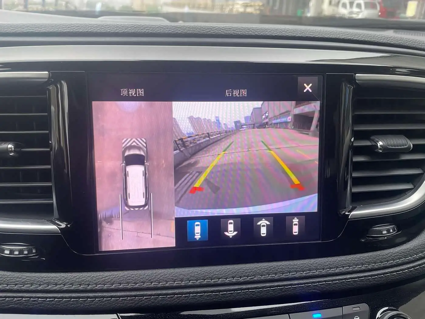 Chrysler Grand Caravan PHEV 2025 — Photo 17/17