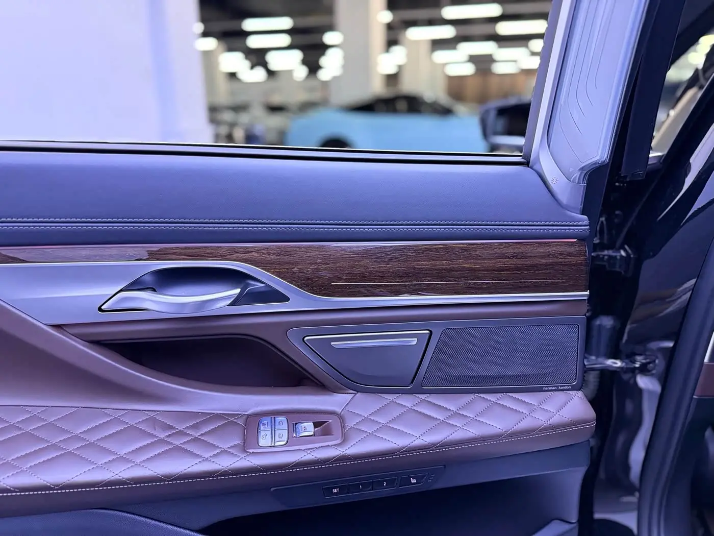 BMW 7 Series 2021 — Şəkil 19/20