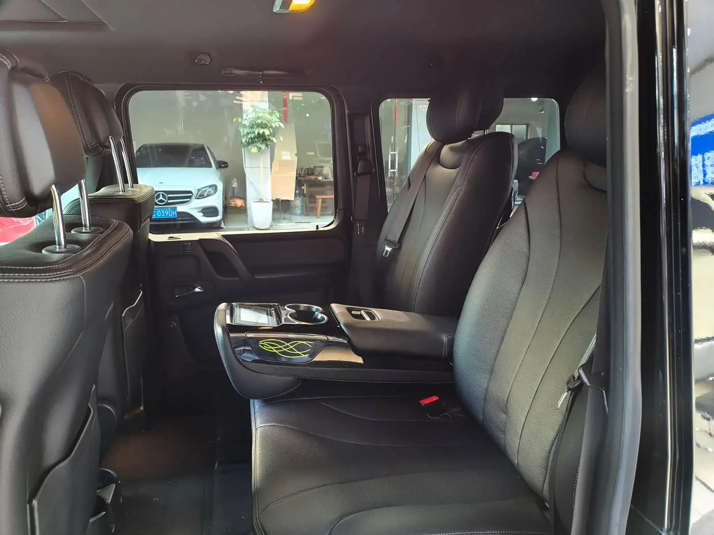 Mercedes-Benz G-Class 2018 — Photo 15/20