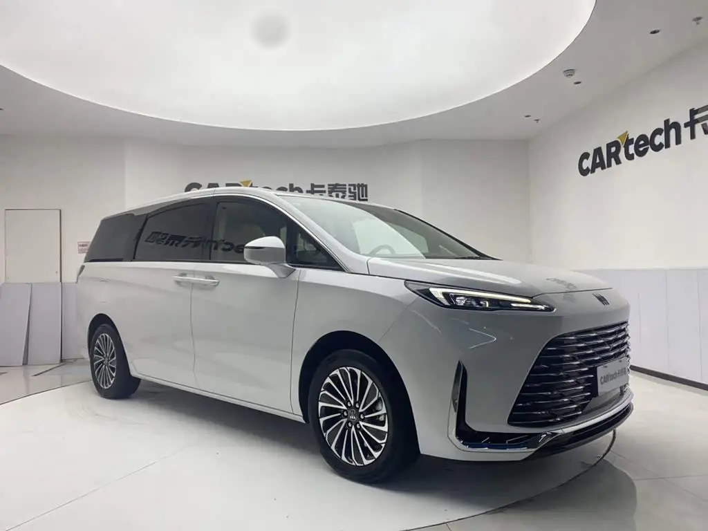 Buick GL8 New Energy 2025 — Photo 2/20