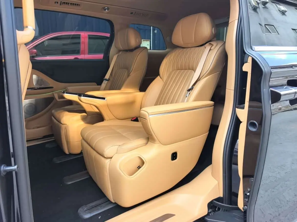 Voyah Auto Voyah Dreamer 2024 — Photo 10/13