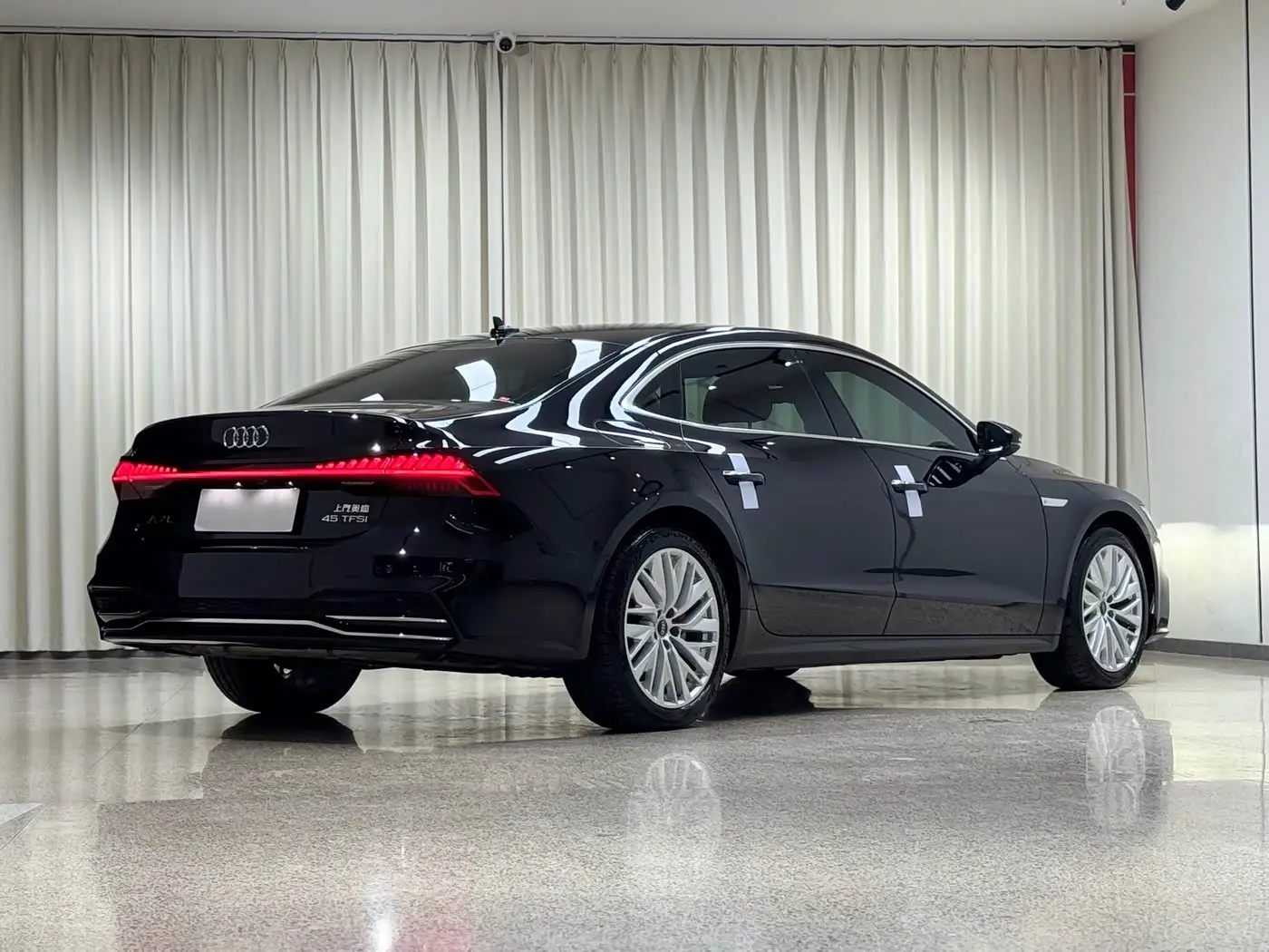 Audi A7L 2023 — Photo 18/20