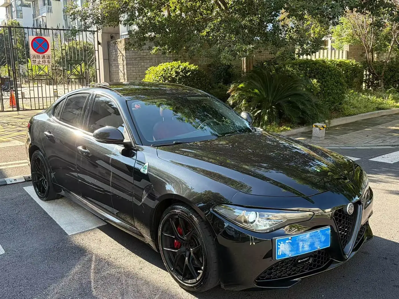 Alfa Romeo Giulia 2020 — Фото 2/18