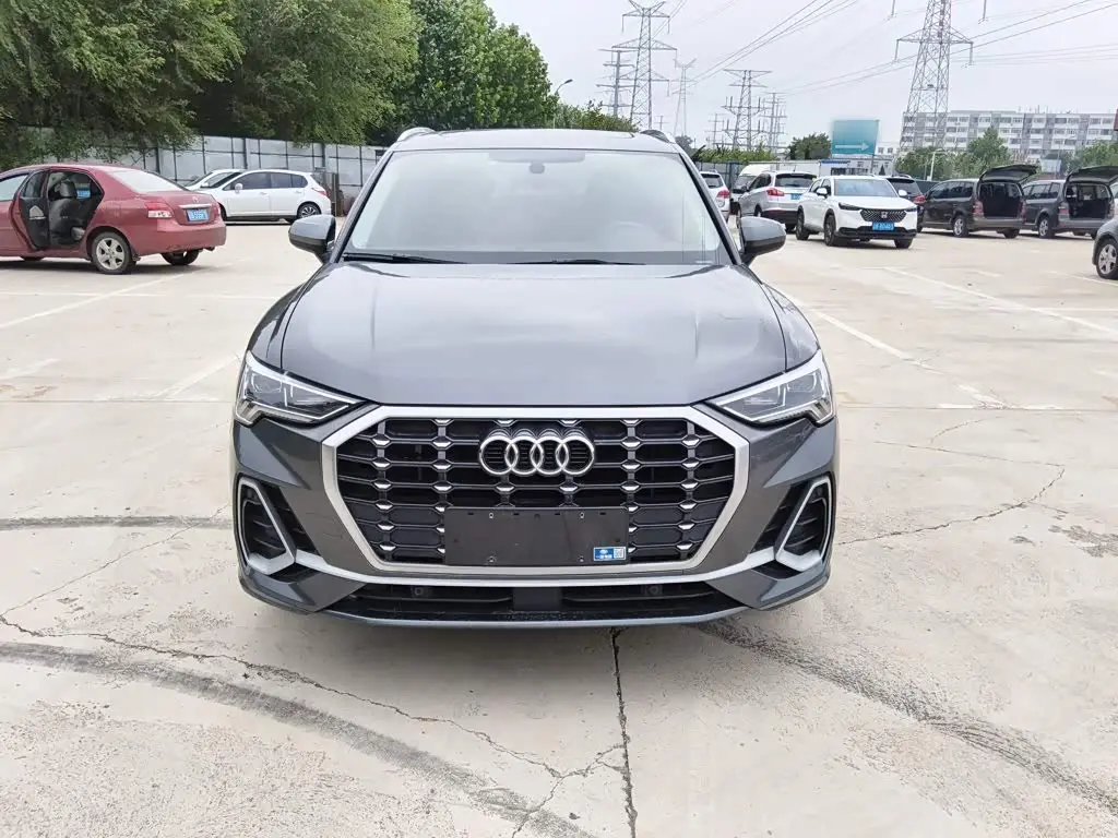 Audi Q3 2022 — Photo 10/20