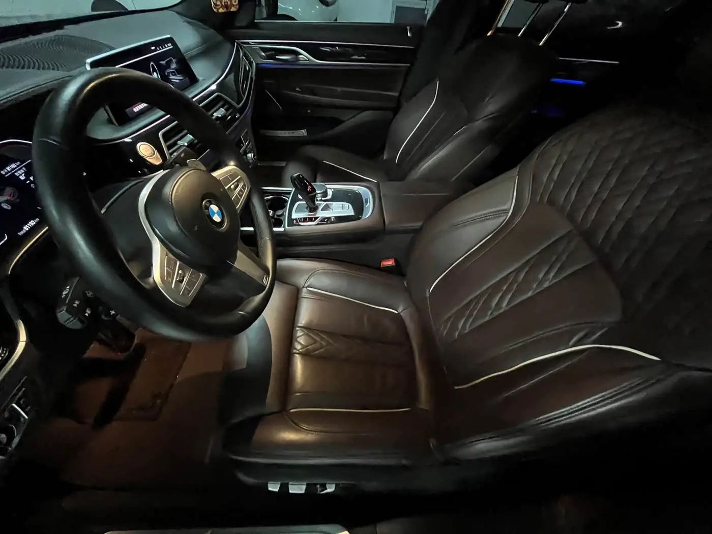 BMW 7 Series 2022 — Şəkil 13/20