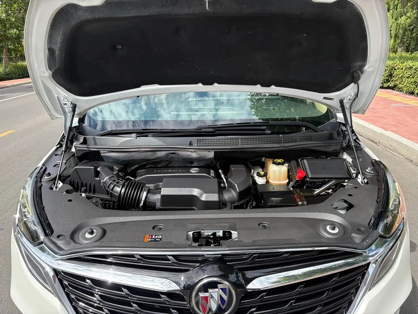Buick GL8 2021 — ფოტო 11/12
