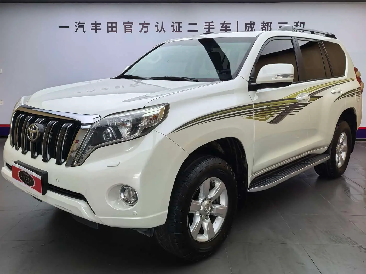 Toyota Prado 2017 — ფოტო 1/20