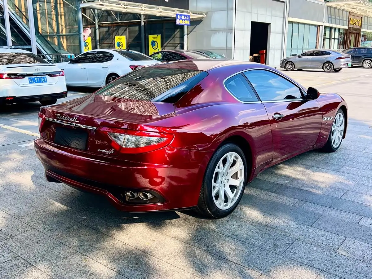 Maserati GranTurismo 2015 — Photo 7/11
