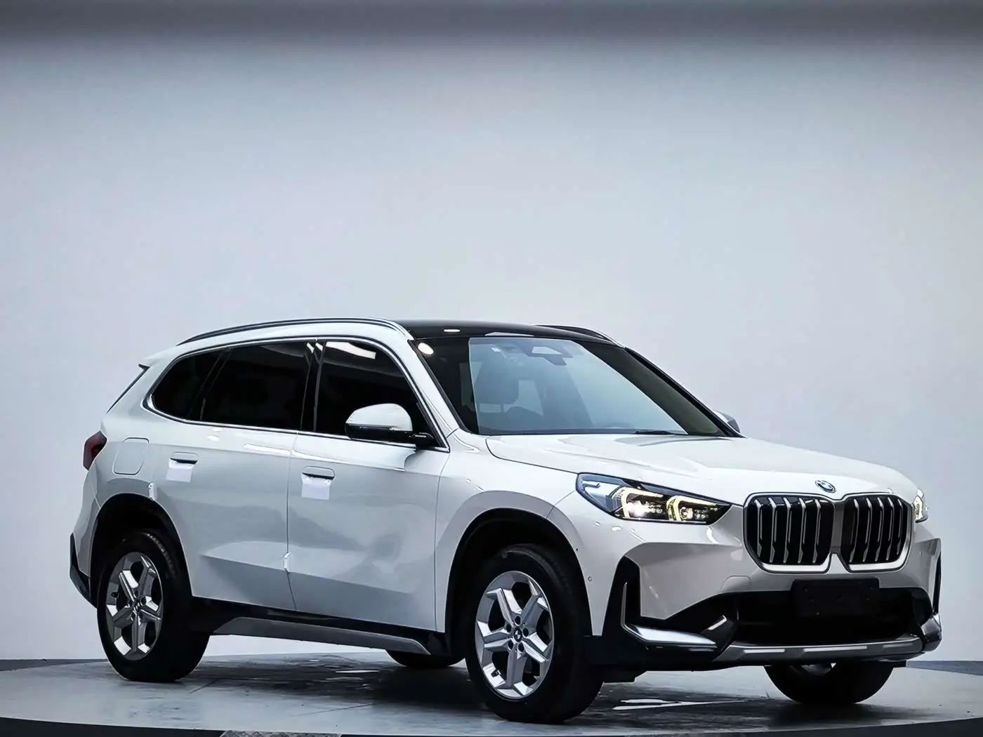 BMW X1 2023 — Фото 4/20