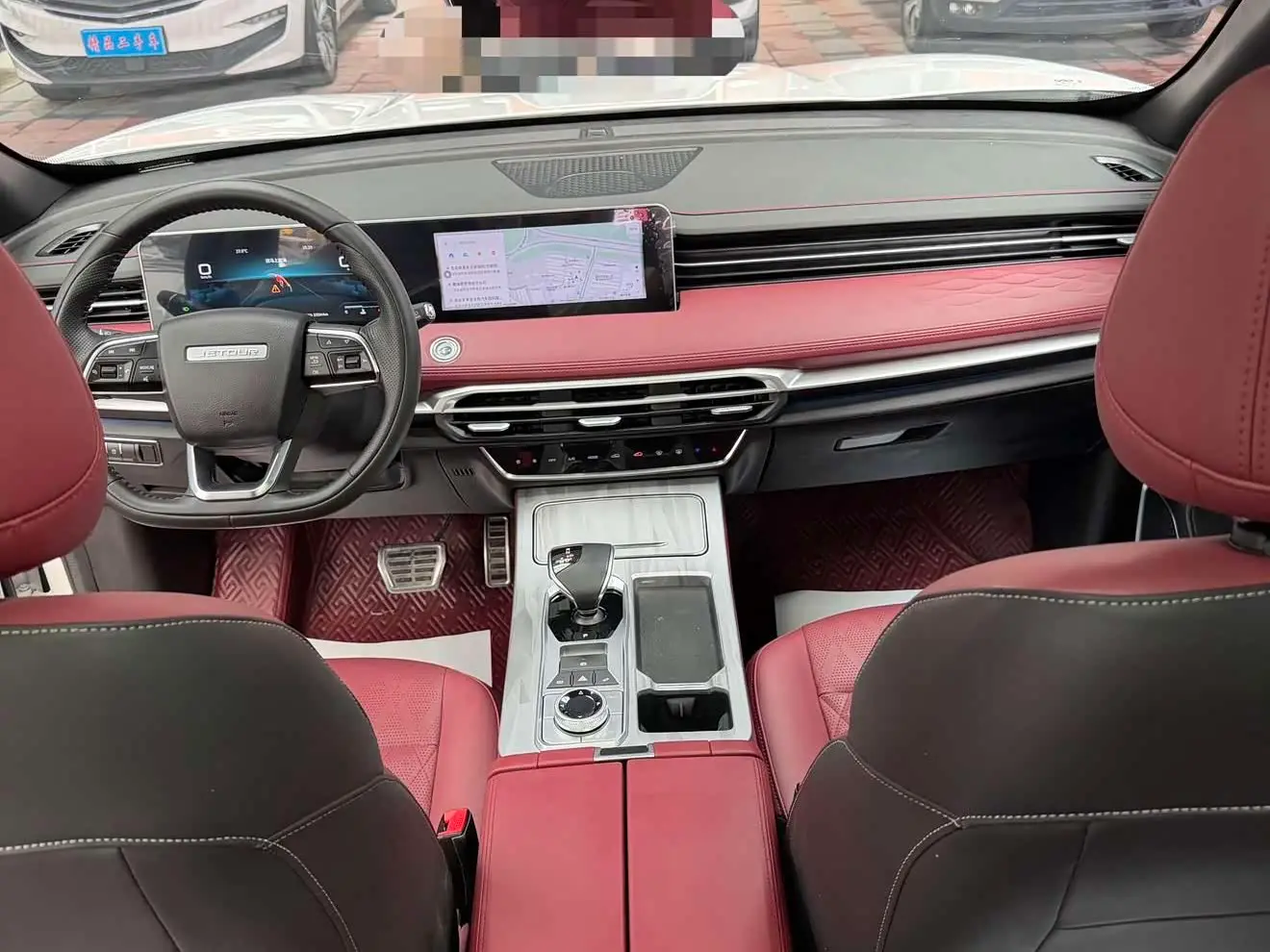 Jetour X70 PLUS 2023 — Photo 12/17