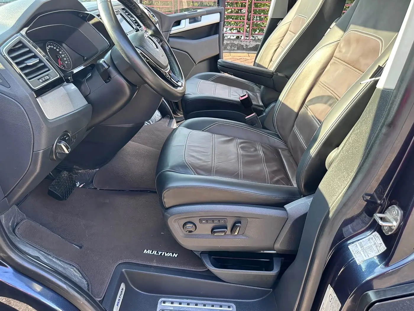 Volkswagen Multivan 2016 — Şəkil 10/12