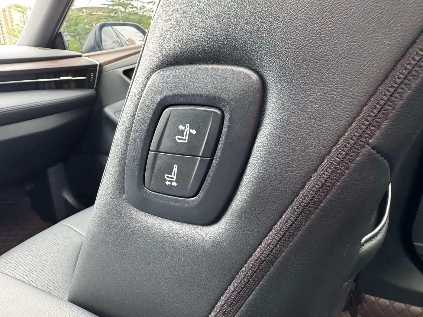 Toyota Avalon 2019 — Şəkil 12/20